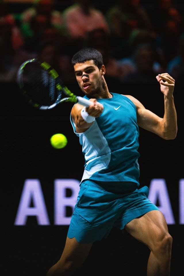 包含日本网球队翻盘英国网球队，阿尔卡拉斯惊艳世界的词条