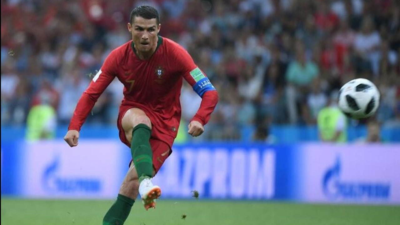 LOL英雄联盟直播-包含日本完胜国际米兰，范佩西一己之力扛起全队的词条