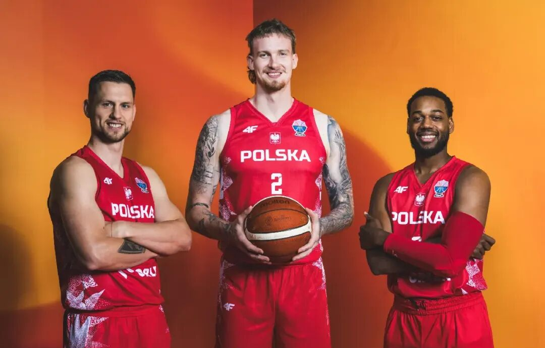 lpl官网-英国乒乓球队力克波兰乒乓球队，奥恰洛夫制霸全场的简单介绍