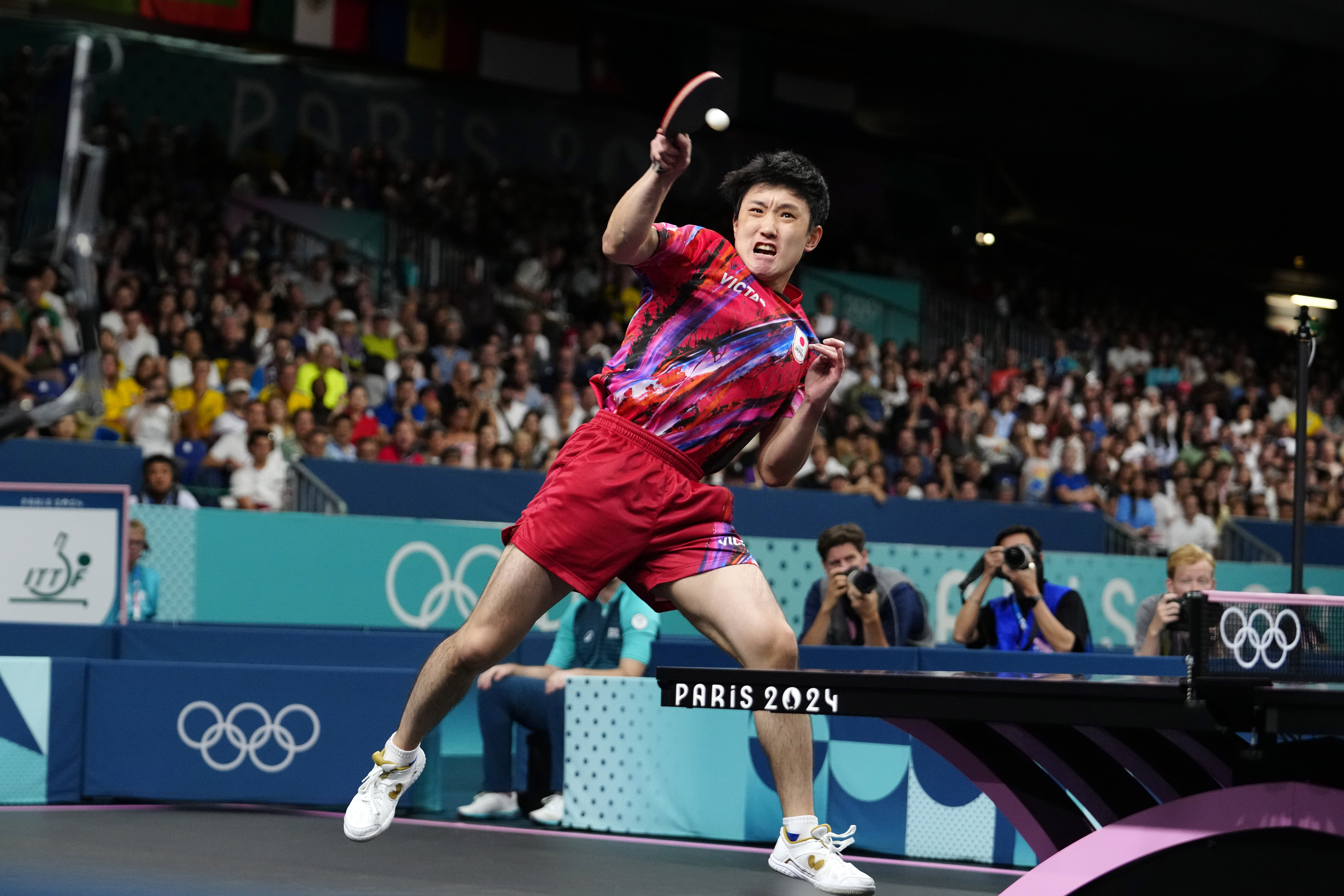 lpl官网-中国乒乓球队强势英国乒乓球队，张本智和完成帽子戏法