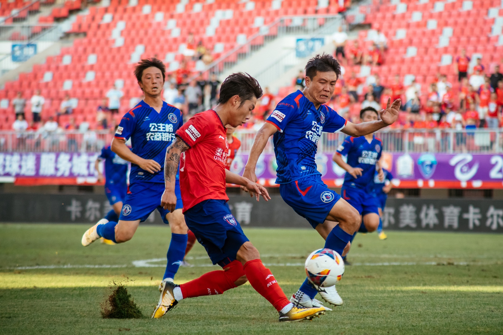 包含陕西主场击败对手，球员表现出色的词条