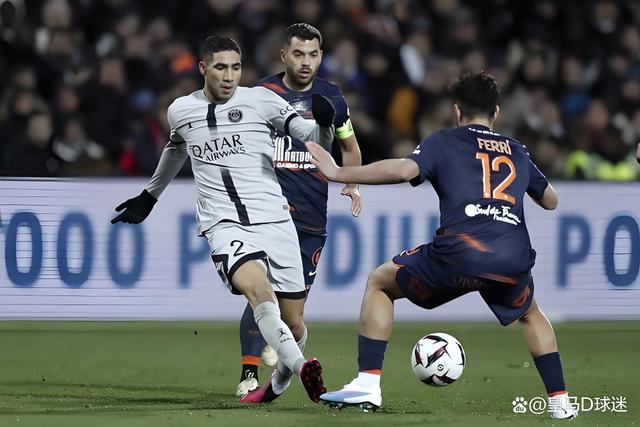 包含针对战术问题，法甲比赛中的教练团队展开讨论的词条